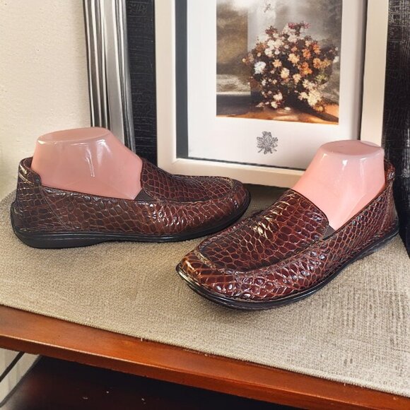 Born Dark Brown Textured Loafers - Picture 3 of 11